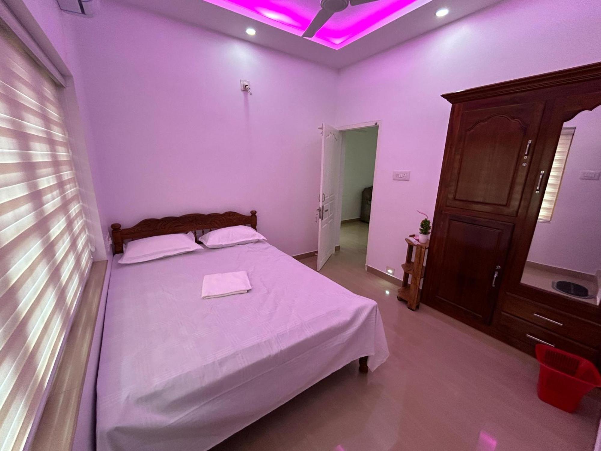 Puzhayoram Homestay Thrissur Eksteriør billede